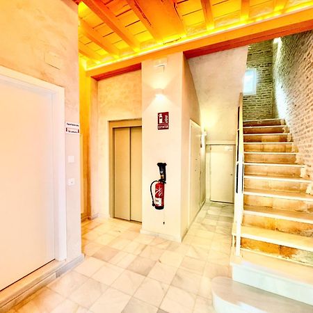 Apartmán Click Triana - Patio Privado Sevilla Exteriér fotografie